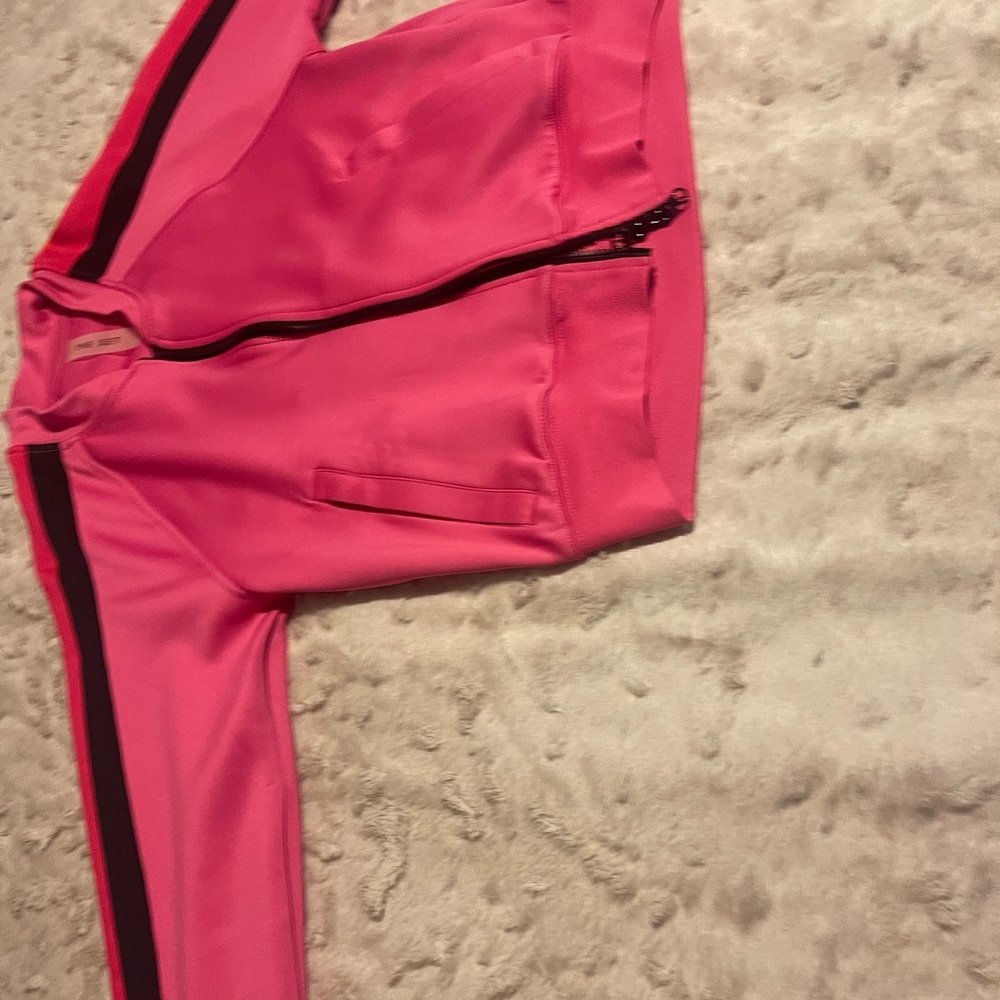 Tracksuit - Picture 6 of 13